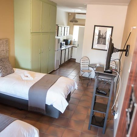 Melrose Place Guestrooms Potchefstroom Εξωτερικό φωτογραφία